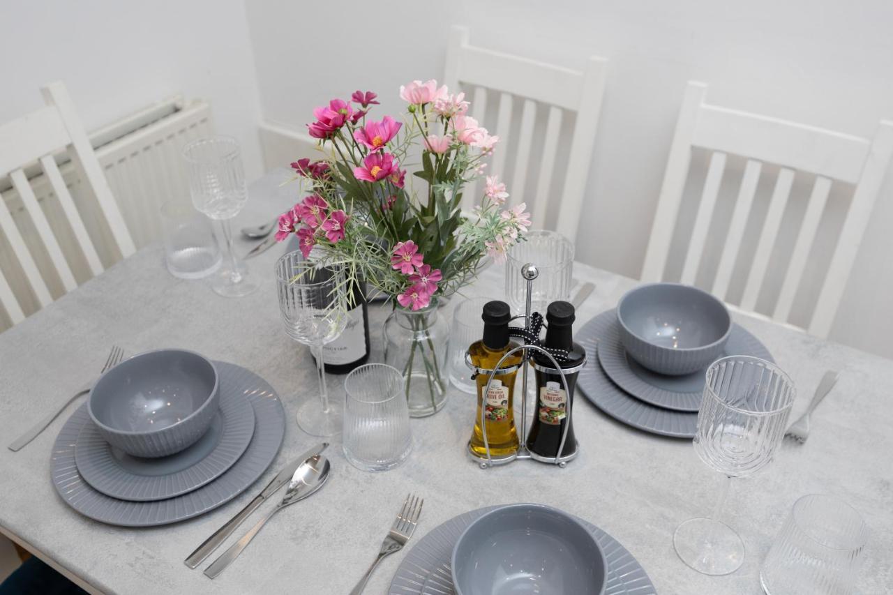 Charming Apartment In The Heart Of Pimlico London Bagian luar foto